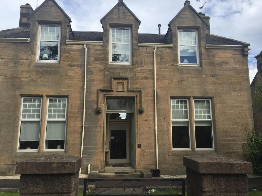 Отель Grangeburn House Грейнджмут Экстерьер фото